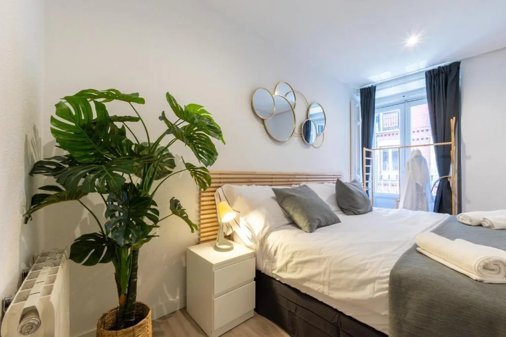 Camera doppia con bagno in comune - 1 o 2 letti — Amati Boutique Coliving Madrid