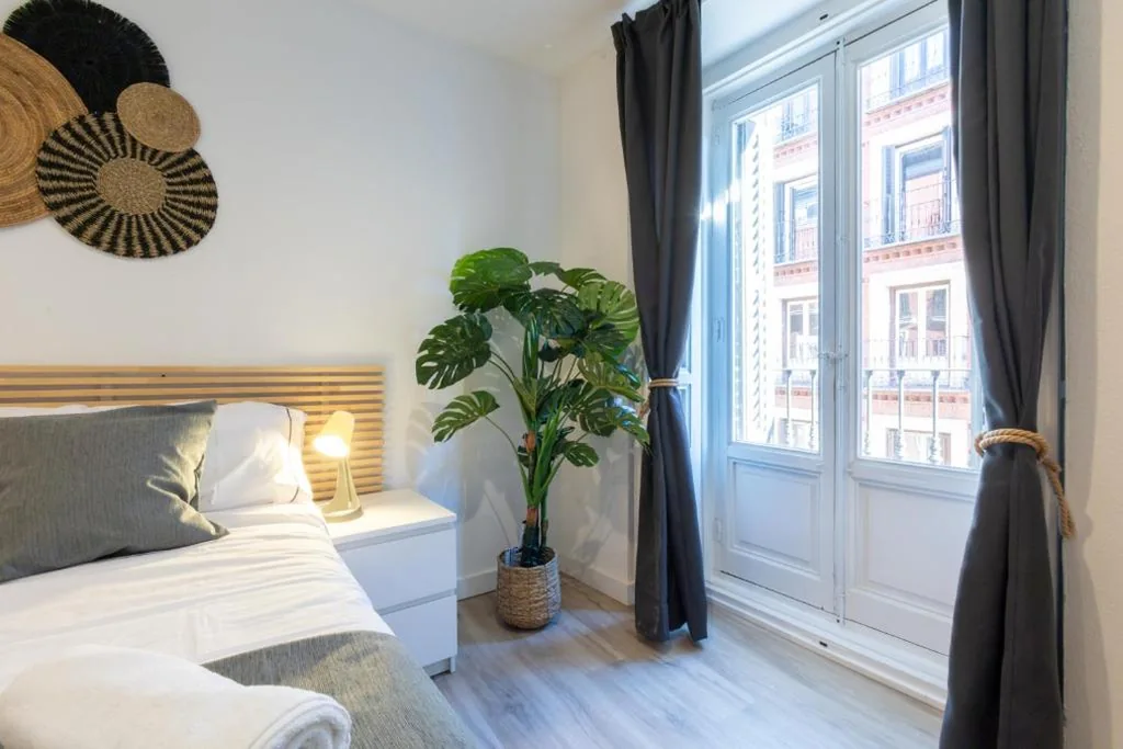Camera doppia con bagno in comune - 1 o 2 letti — Amati Boutique Coliving Madrid