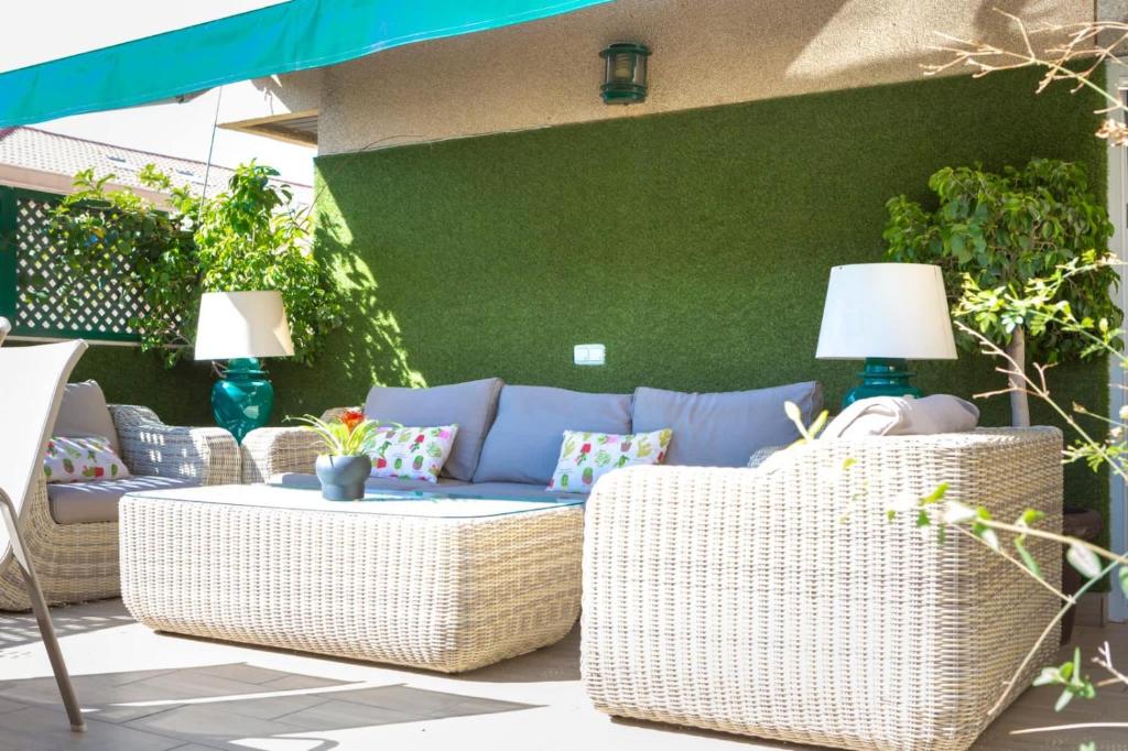AMAZING ROOFTOP, 70 M TERRACE,Pool,BEACH,PARKING