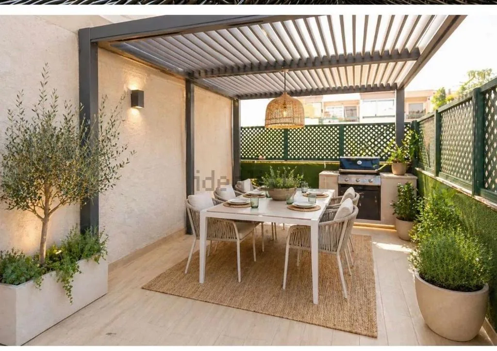 Appartamento con 3 camere da letto — AMAZING ROOFTOP, 70 M TERRACE,Pool,BEACH,PARKING