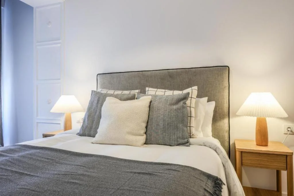 Apartamento de 2 dormitorios con vistas — AmazINN Places Embajadores VI