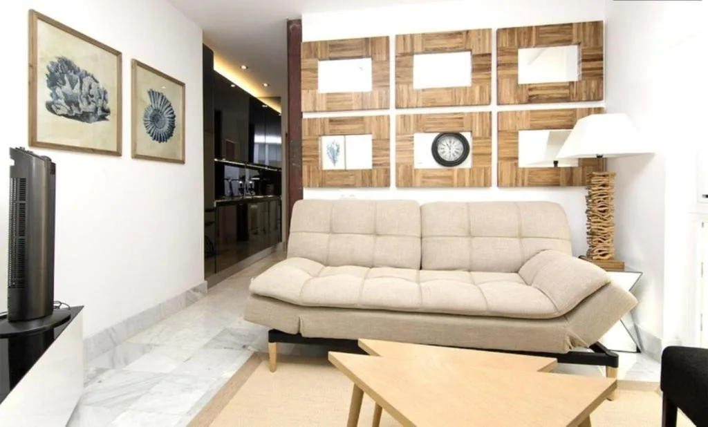 Apartamento de 3 dormitorios — AmazINN Places Embajadores VI