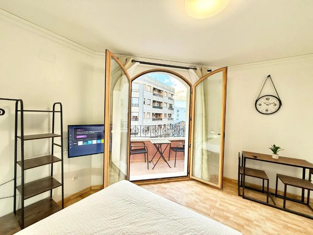 Apartamento con terraza — Amch Hospedaje Novelda Palacios