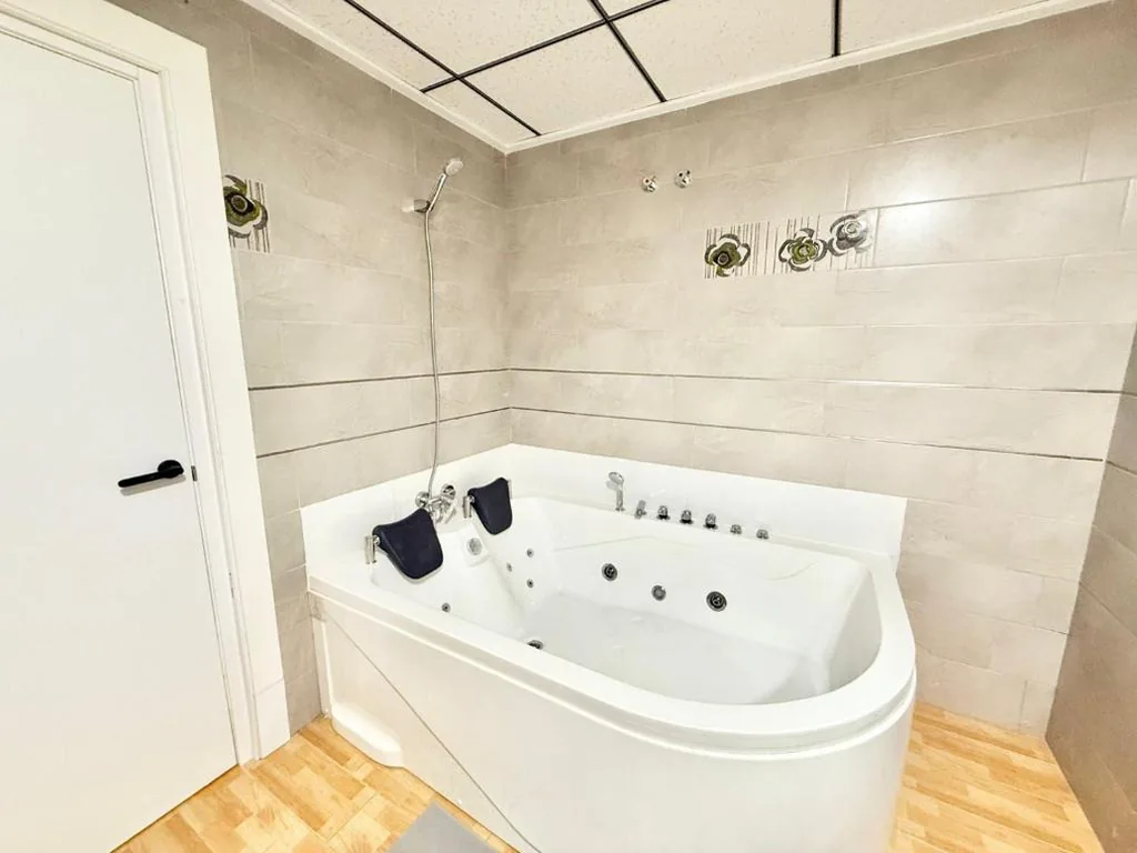 Suite con terraza — Amch Hospedaje Novelda Palacios