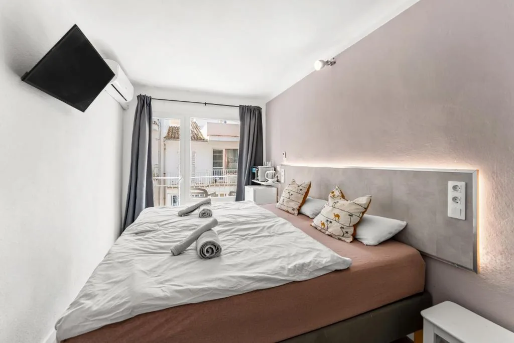 Doppelzimmer mit seitlichem Meerblick – 1 oder 2 Betten — Amena Mar Hotel