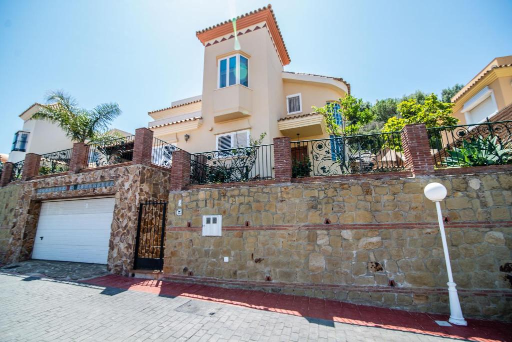 Ample Villa at Benalmádena Coast en Benalmádena