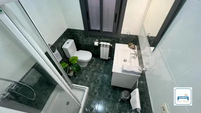 Amplia casa de 9 hab, Cabral. — foto 8