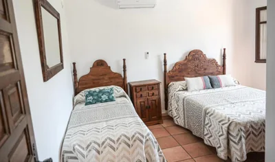 Amplia casa rural con precioso jardín cerca de Málaga capital. — Foto 2