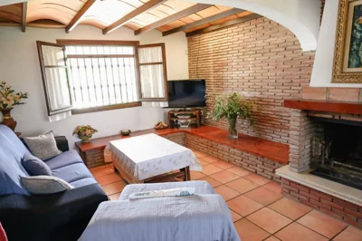 Amplia casa rural con precioso jardín cerca de Málaga capital. — Foto 6