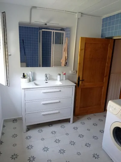 Amplia y cómoda casa de piedra con porche y jardín — foto 3