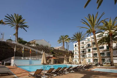 Amplio Bungalow con Piscina climatizada cerca del Yumbo y a pasos de Playa del Inglés — foto 4
