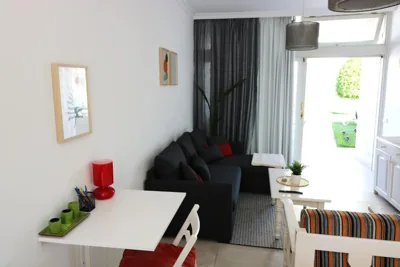 Amplio Bungalow con Piscina climatizada cerca del Yumbo y a pasos de Playa del Inglés — foto 9