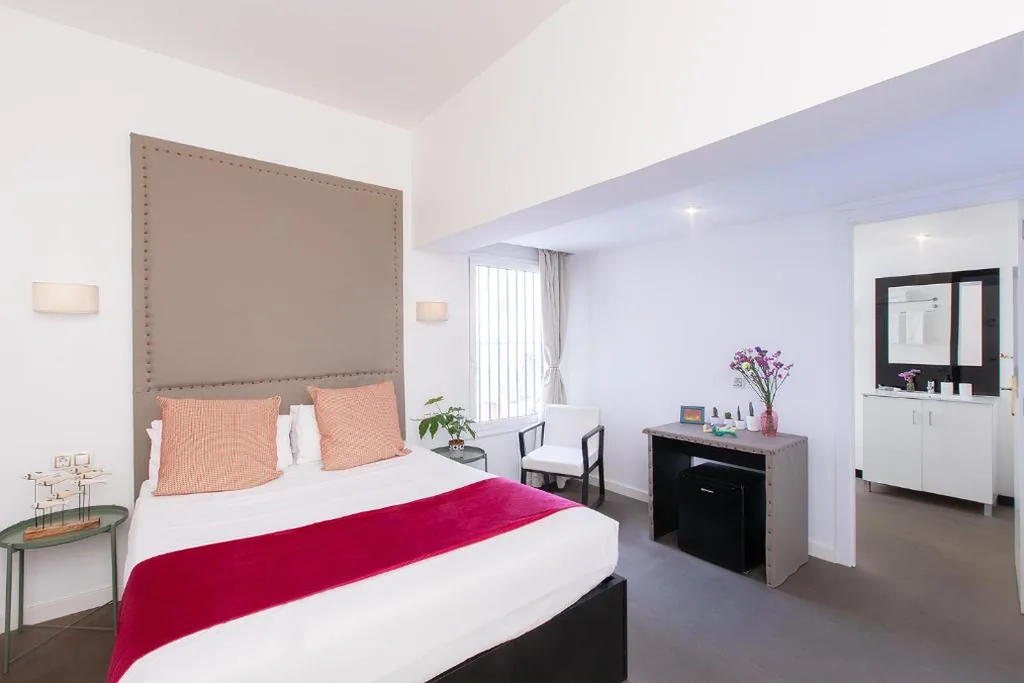 Günstiges Doppelzimmer — Amra Barcelona Caspe