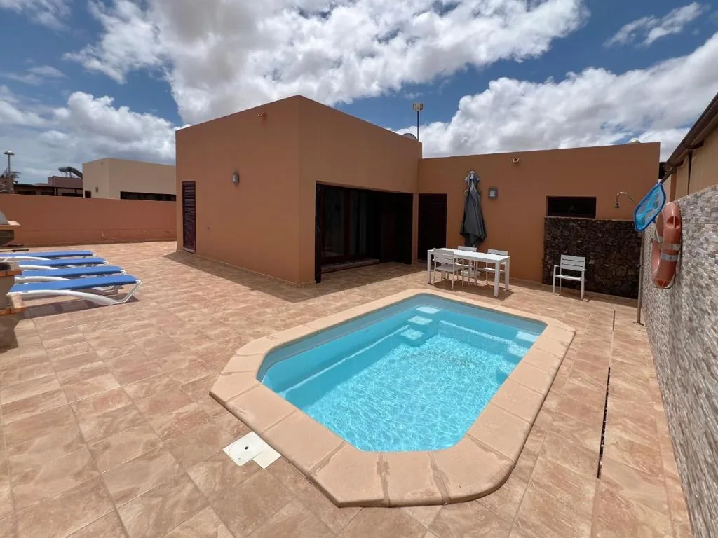 ベッドルーム2室の別荘 — Anahi Homes Corralejo -Villa Dracaena 4