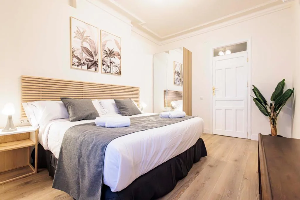 Doppelzimmer mit Gemeinschaftsbad — Ananda Boutique Coliving