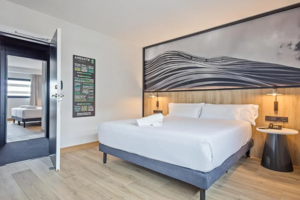Habitación Familiar (2 adultos y 2 niños) — Andante Drassanes