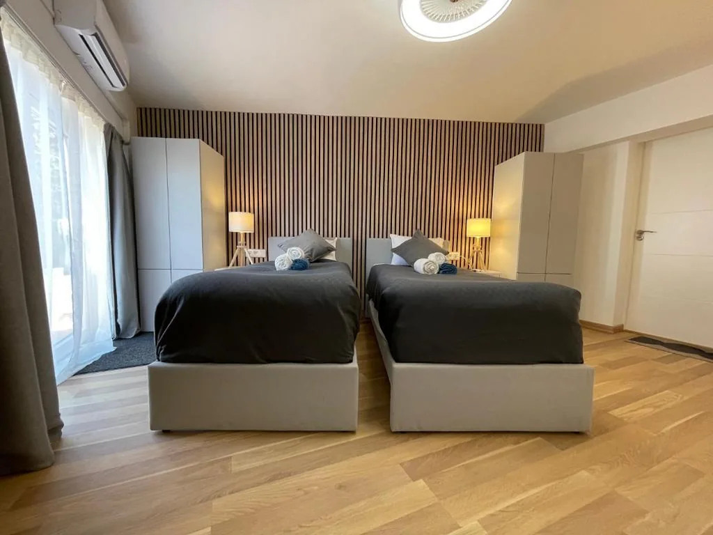 Barrierefreies Doppelzimmer mit 1 oder 2 Betten — Anna's garden