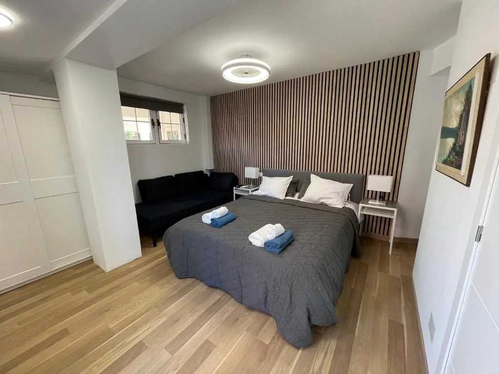 Deluxe Doppelzimmer mit Zustellbett — Anna's garden
