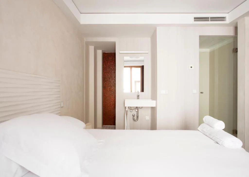 Habitación doble interior — Antidoto Rooms San Agustín - Recomendado para adultos