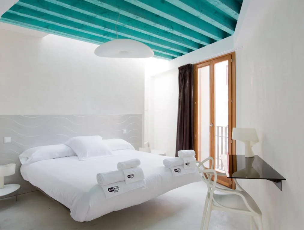 Habitación Doble Superior con terraza — Antidoto Rooms San Agustín - Recomendado para adultos