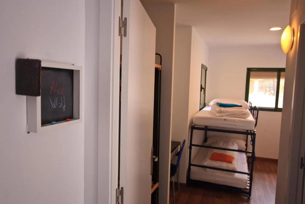 Habitación Familiar (4 adultos) — Antiga Estació de Benifallet