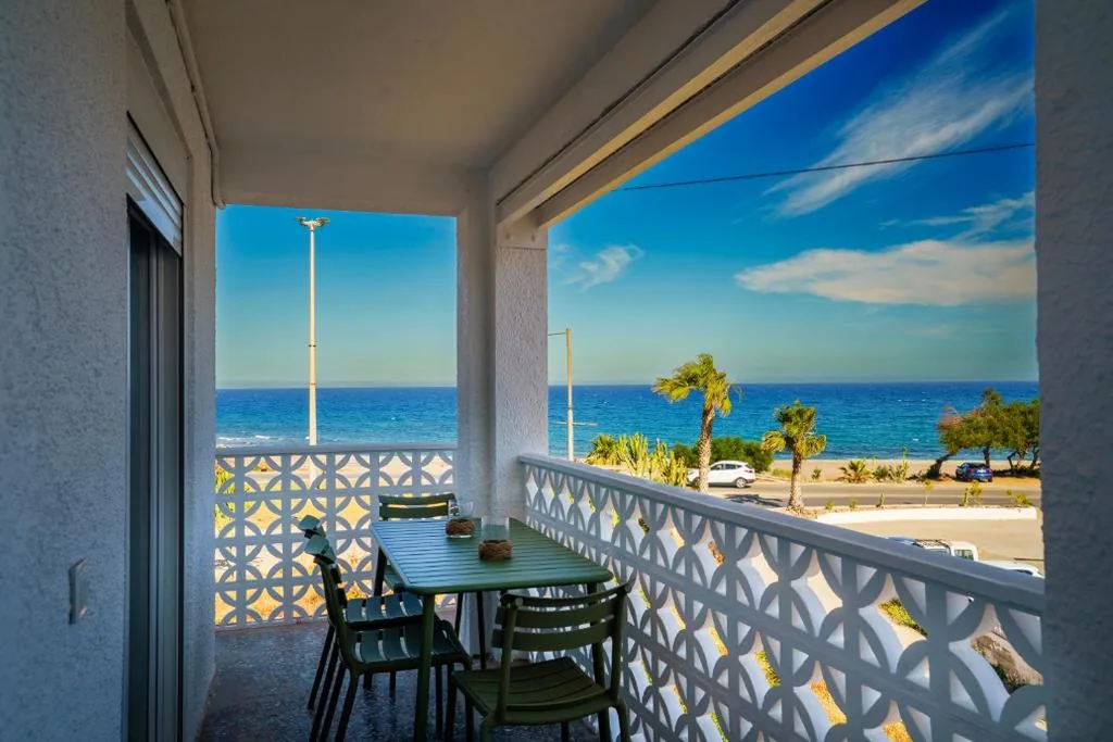 Apartamento Deluxe de 2 dormitorios con vistas al mar — Ap Turísticos y habitaciones Marea - Frente al Mar
