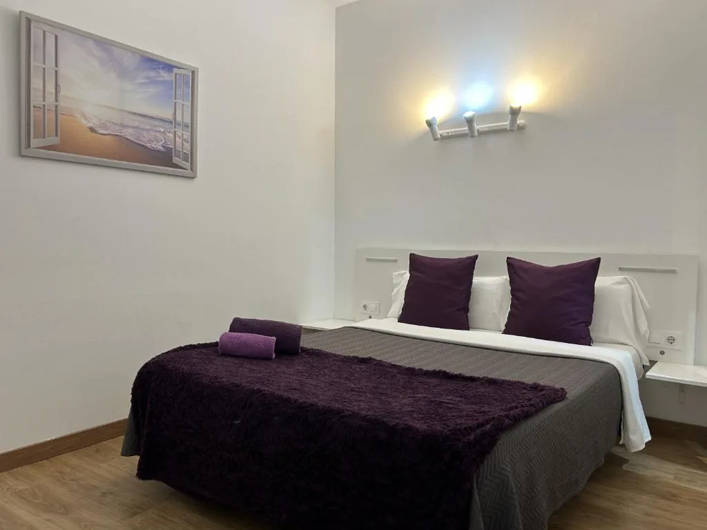Studio Apartment — Apartahotel Baldiri