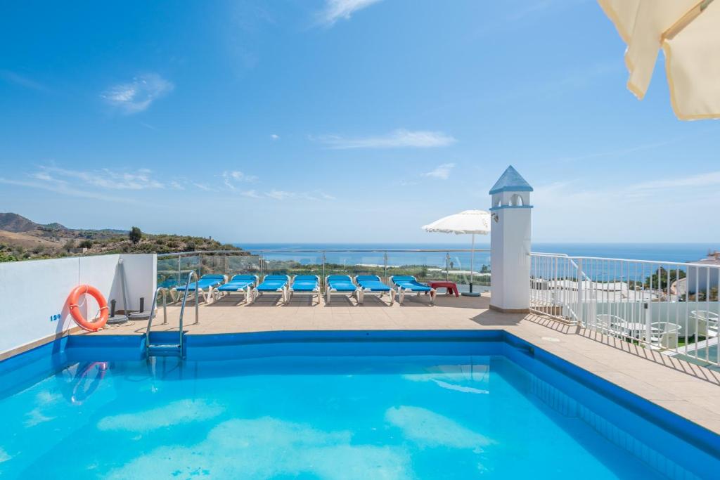 Apartahotel Playamaro by Dorobe
