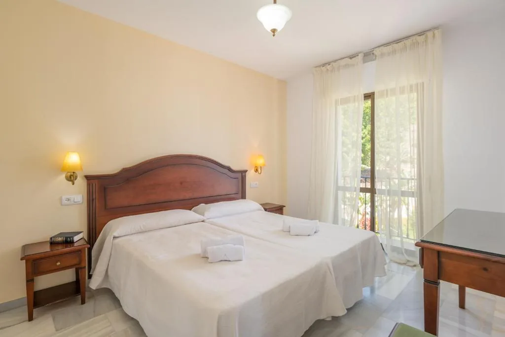 Apartamento de 2 dormitorios — Apartahotel Playamaro by Dorobe