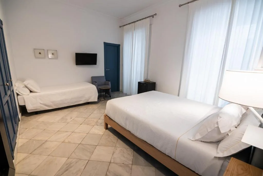Camera Tripla — Apartahotel Siglo XIX