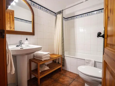 Apartament rural per a 2 · Pardines — foto 8