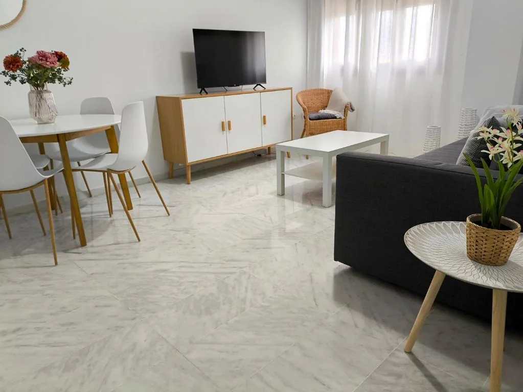 Apartamento acogedor - piscina - parking
