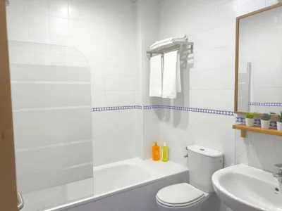 Apartamento acogedor - piscina - parking — foto 9