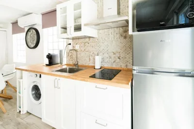 Apartamento ALMA con terreno privado y parking compartido - a 800m de Playa Poniente — 写真 12