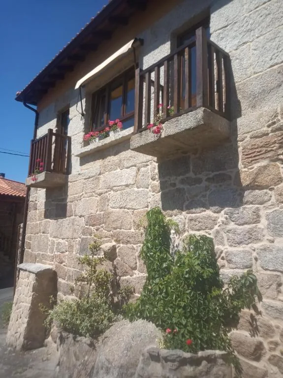Camera quadrupla con vista sulle montagne — Apartamento Carballo Do Xurès