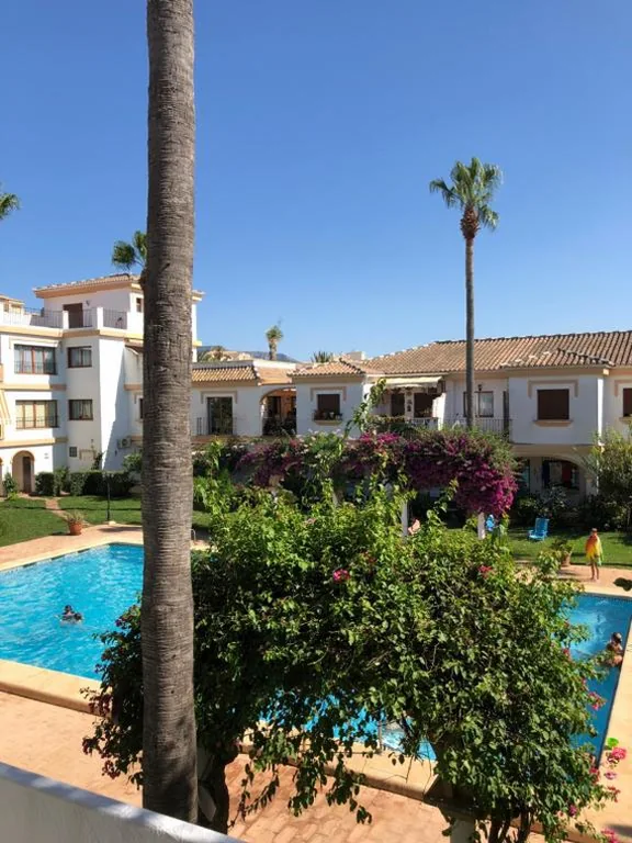 Apartment with Pool View — Apartamento EL PATIO V
