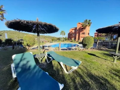 Apartamento espacioso con seis piscinas muy tranquilo y jardines cercano a la playa — photo 10