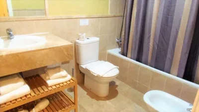 Apartamento espacioso con seis piscinas muy tranquilo y jardines cercano a la playa — photo 11