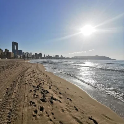 Apartamento Loft con terreno privado y parking compartido - a 800m de Playa Poniente — 写真 5