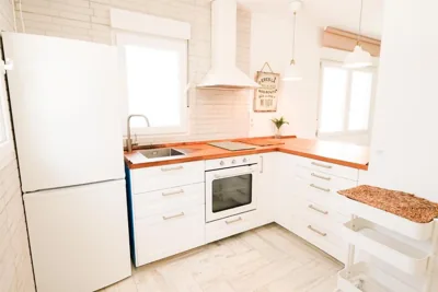 Apartamento Loft con terreno privado y parking compartido - a 800m de Playa Poniente — 写真 6