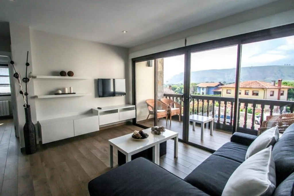Appartement 2 chambres avec balcon — Apartamentos Andrin