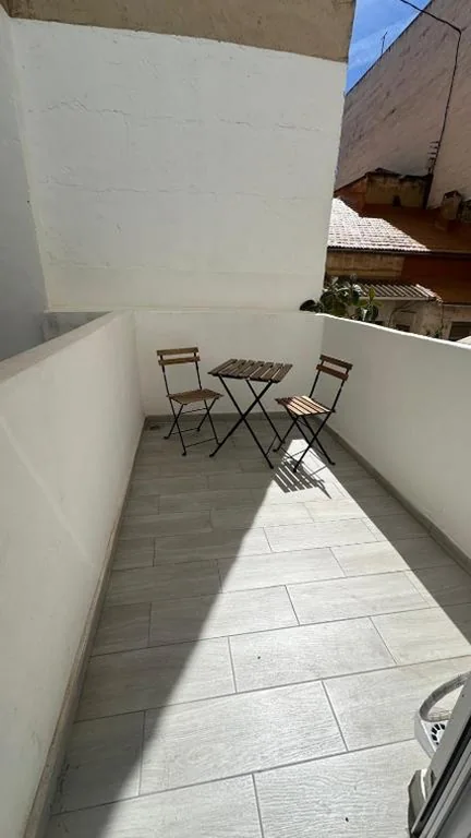 Apartamento (104) com terraço (1.º piso) — Apartamentos Benalua Alicante - Con Parking - Elegir en el momento de la reserva