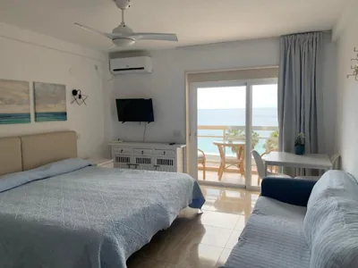 Apartamentos Boutique CHINASOL con Parking y Desayuno Incluidos — Foto 2