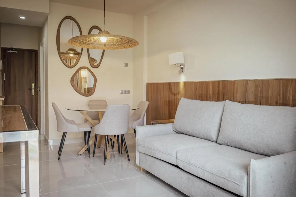 Apartamento de 1 dormitorio con terraza — Apartamentos Buendia Suites - Torremolinos Centro