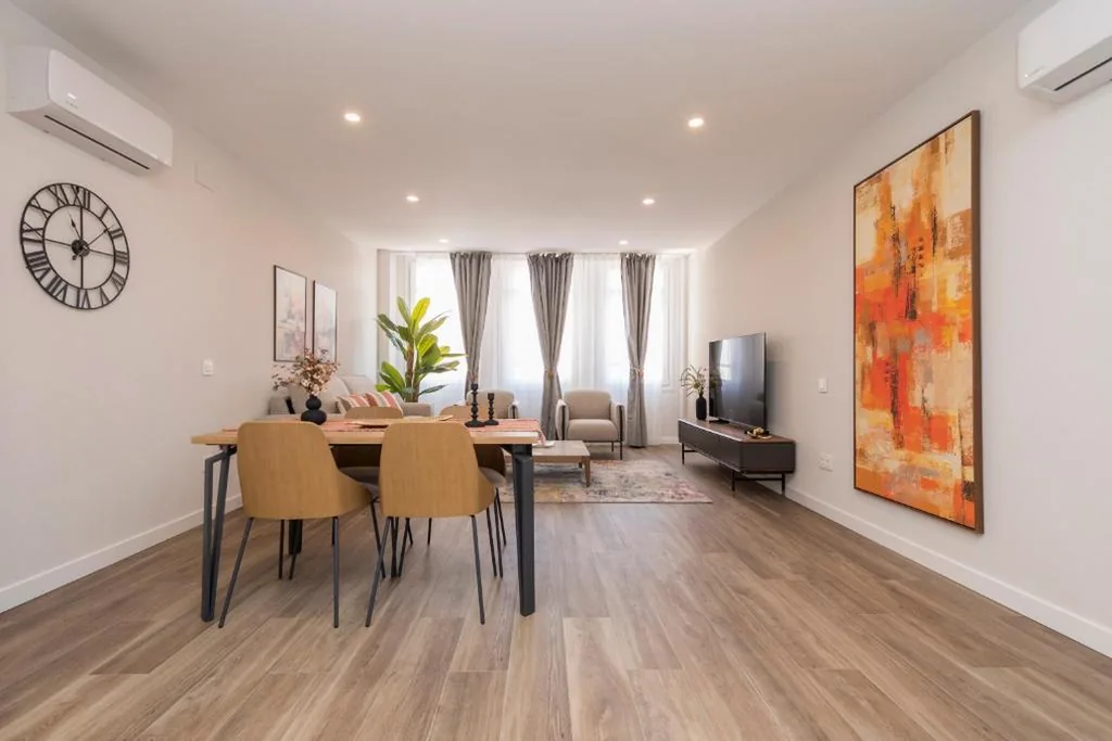 Dúplex de 1 dormitorio (5 adultos) — Apartamentos Dúplex Príncipe de Canalejas, 1 y 2 dormitorios