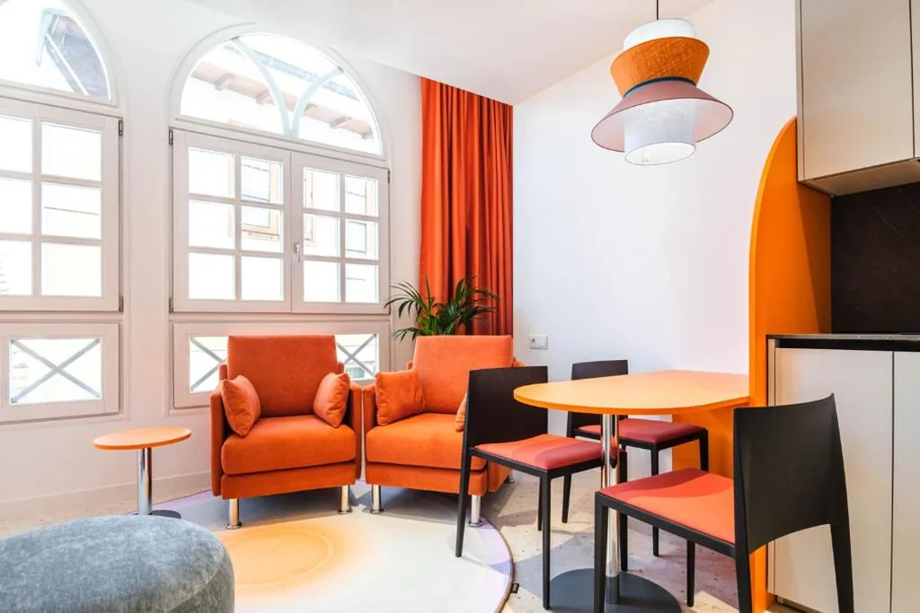 Studio-Apartment — Apartamentos El Reloj
