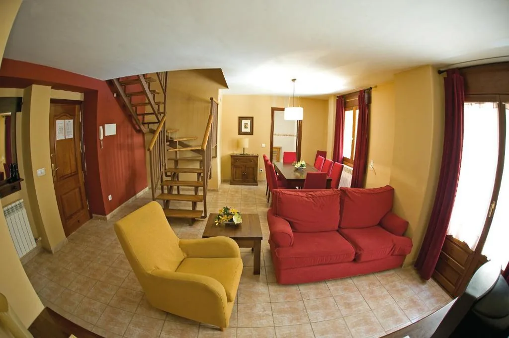 Apartamento (8 adultos + 2 crianças) — Apartamentos La Trufa Negra