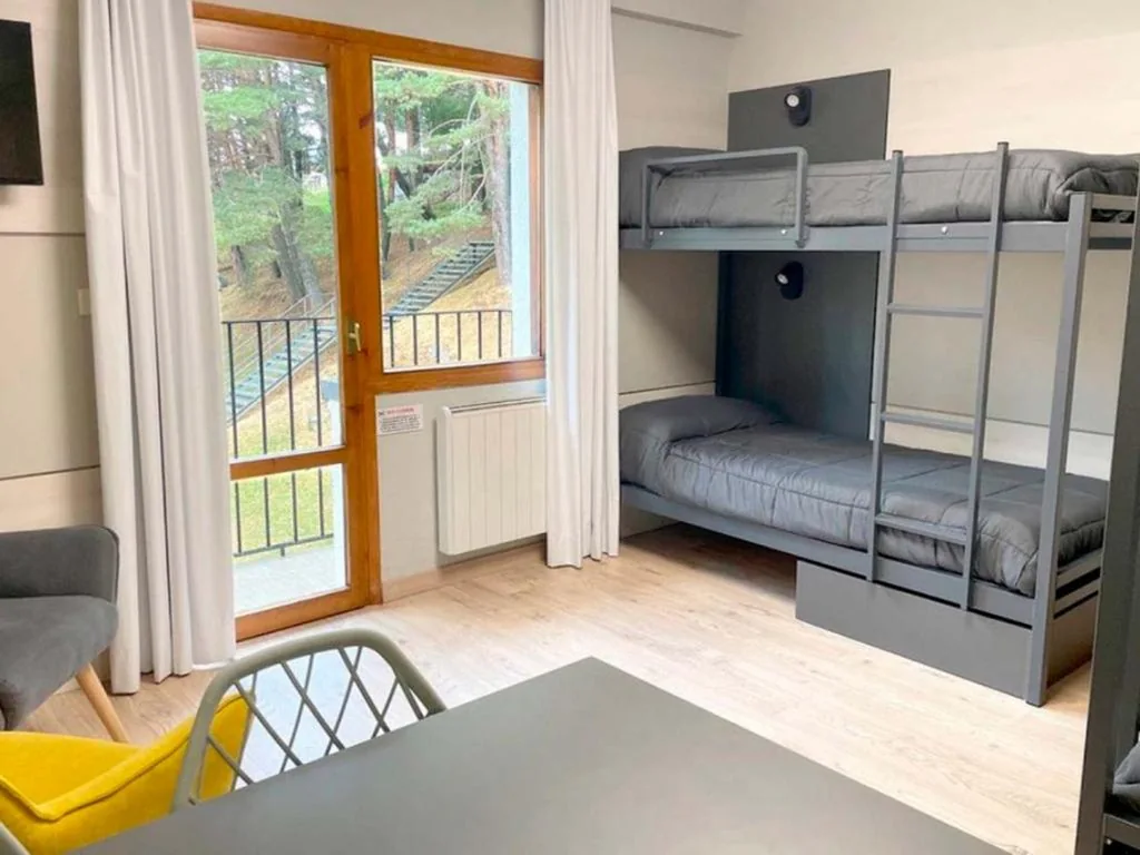 Apartamentos Midi 3000