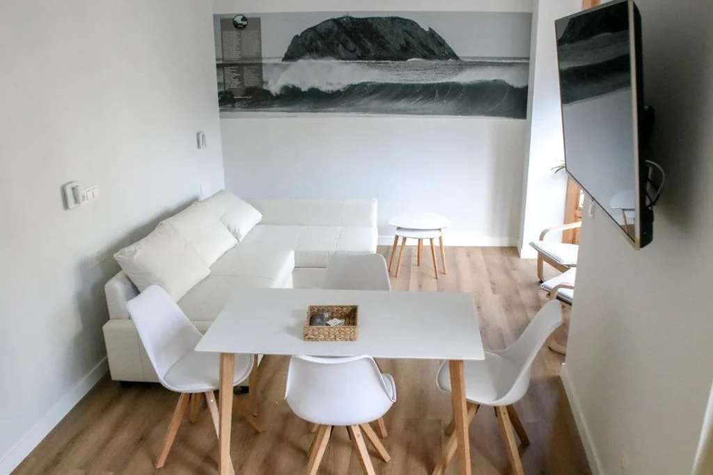 Deluxe-Apartment — Apartamentos Mundaka Surf PLAZA