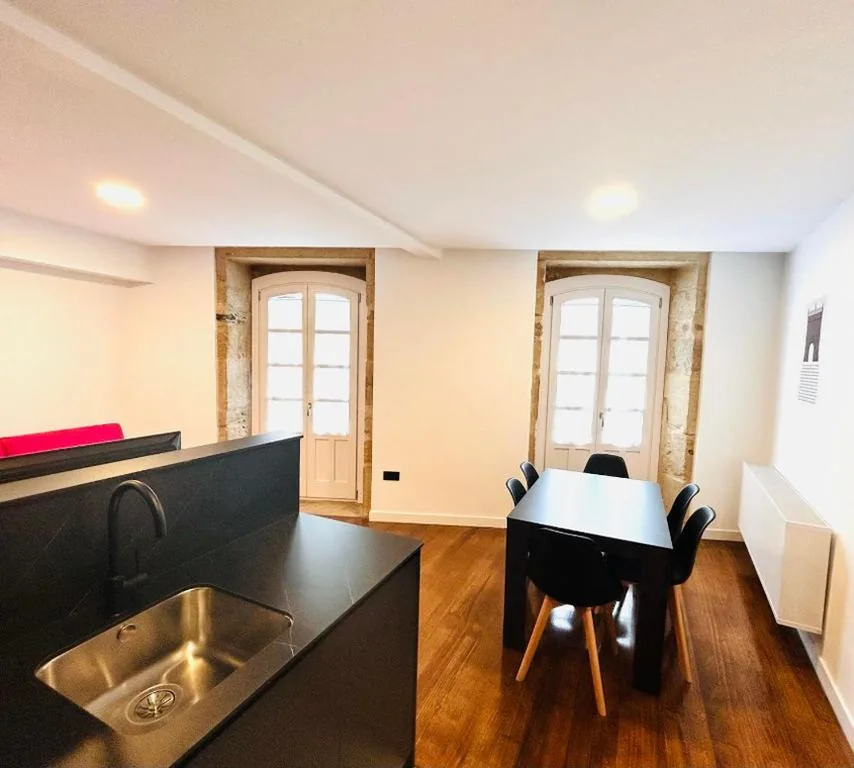Apartamento de 2 dormitorios — APARTAMENTOS NADA Ó NORTE Centro
